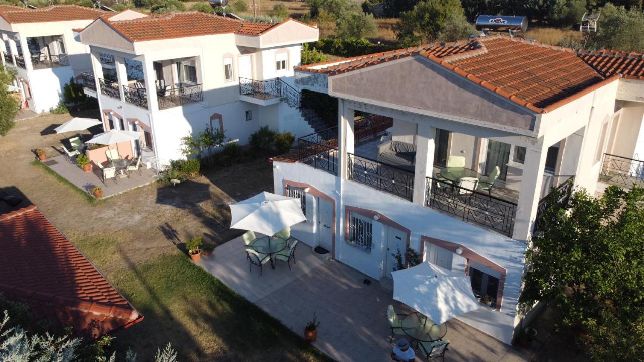 Deres Apartments Hanioti Exterior foto