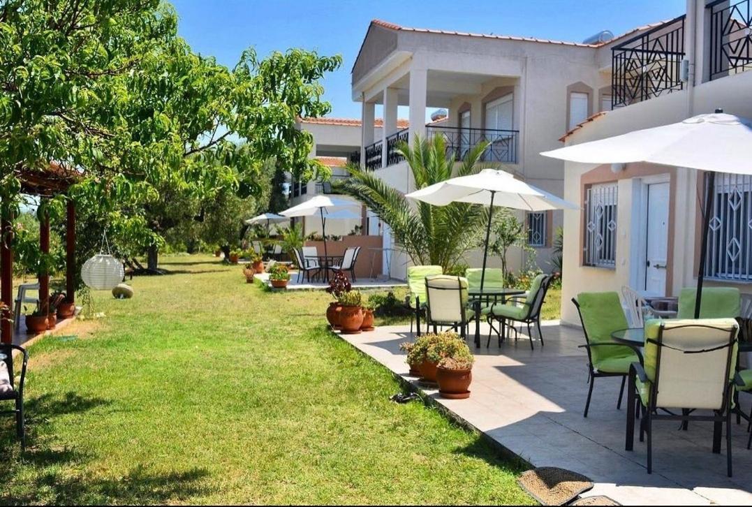 Deres Apartments Hanioti Exterior foto